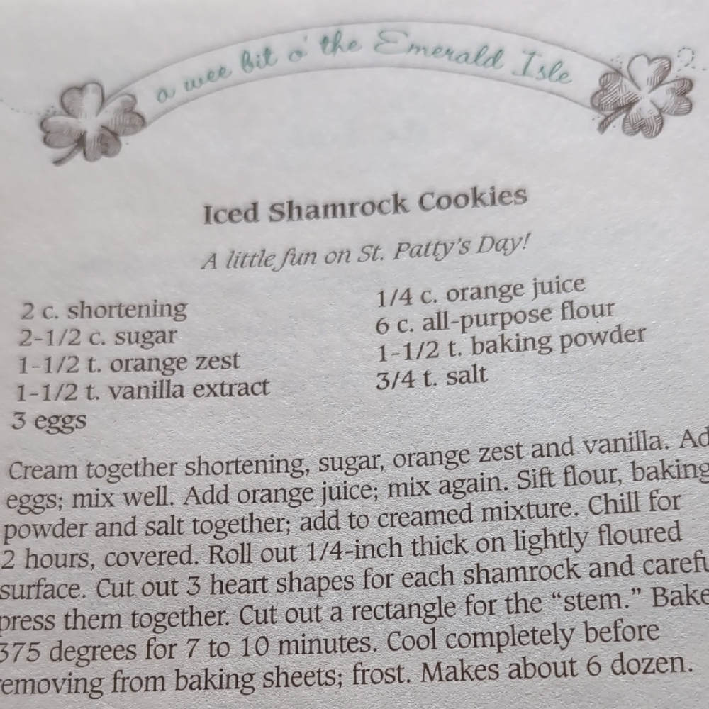 Gooseberry Patch Celebrate Year 'Round Cookbook - Picture 7 of 8